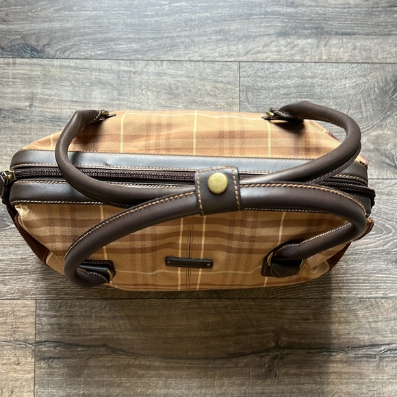 Eddie Bauer Brown & Plaid overnight bag - Picture 3 of 10
